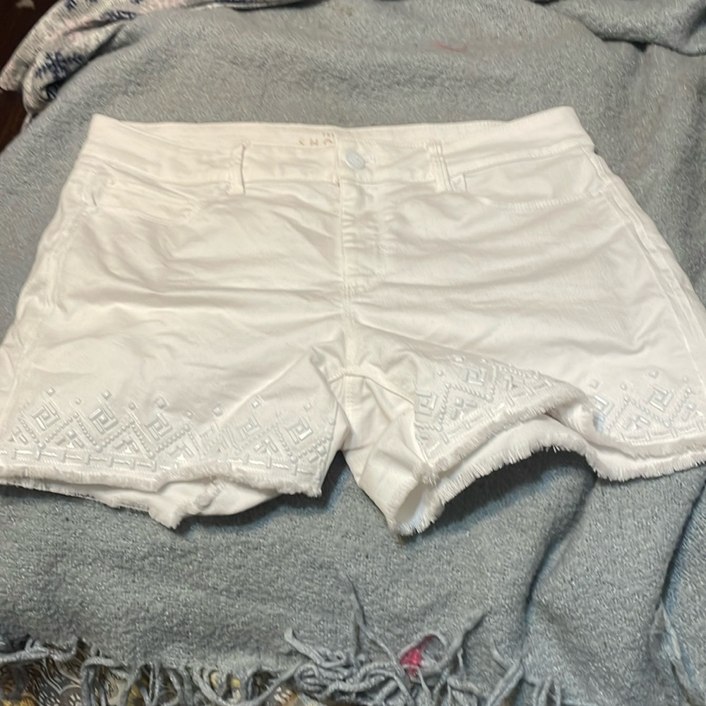 White shorts. 5” inseam. Barely worn.